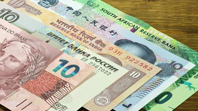 金磚貨幣從概念走向現實面臨機遇和挑戰