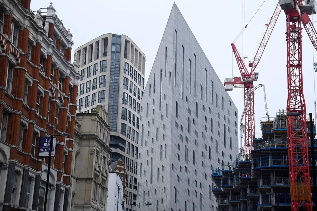 英國住房大臣對2024年持樂觀態度，因為經濟適用房的需求有所回升