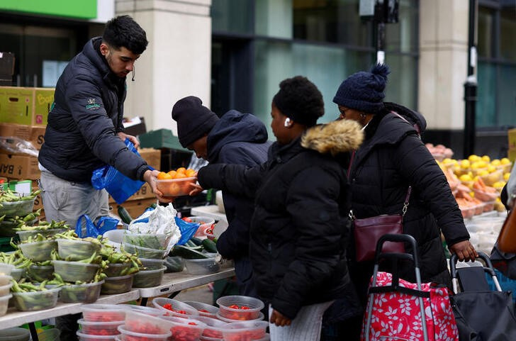 英國2月經濟增長，顯示出擺脫衰退的跡象