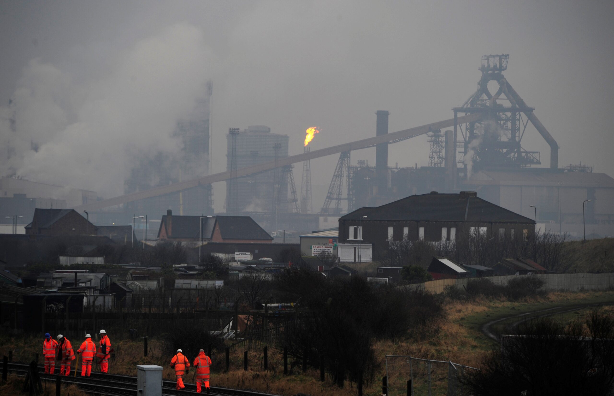 英國製造業採購經理人指數（PMI）顯示，航運延誤打擊出口，英國製造業增長放緩