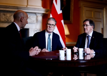 英國外交大臣斯塔默利用歐洲論壇敦促歐盟重啟對烏克蘭的支持