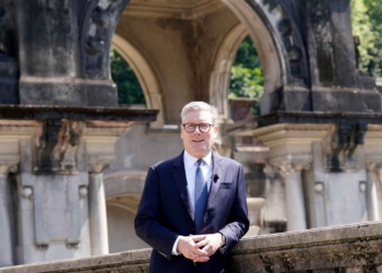 消息人士稱，英國首相基爾·斯塔默將訪問沙烏地阿拉伯和阿聯酋以促進投資