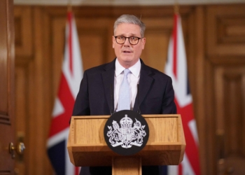 英國首相斯塔默將在未來一周制定詳細的政策目標