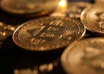 比特幣突破 100,000 美元，因對特朗普加密貨幣計畫持樂觀態度
