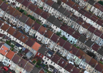 Rightmove 稱：英國房地產要價下跌，2025 年仍將面臨不利因素
