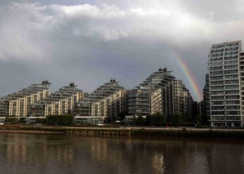 Rightmove 稱，英國房屋要價創 2020 年以來最大漲幅