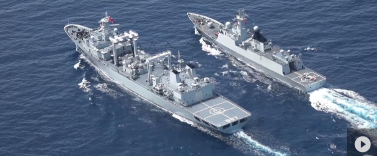 遵義艦、衡陽艦、微山湖艦組成的艦艇編隊在太平洋多個海域演練