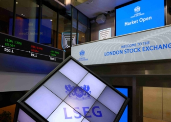 英國央行強調經濟不確定性後，英國股市表現低迷