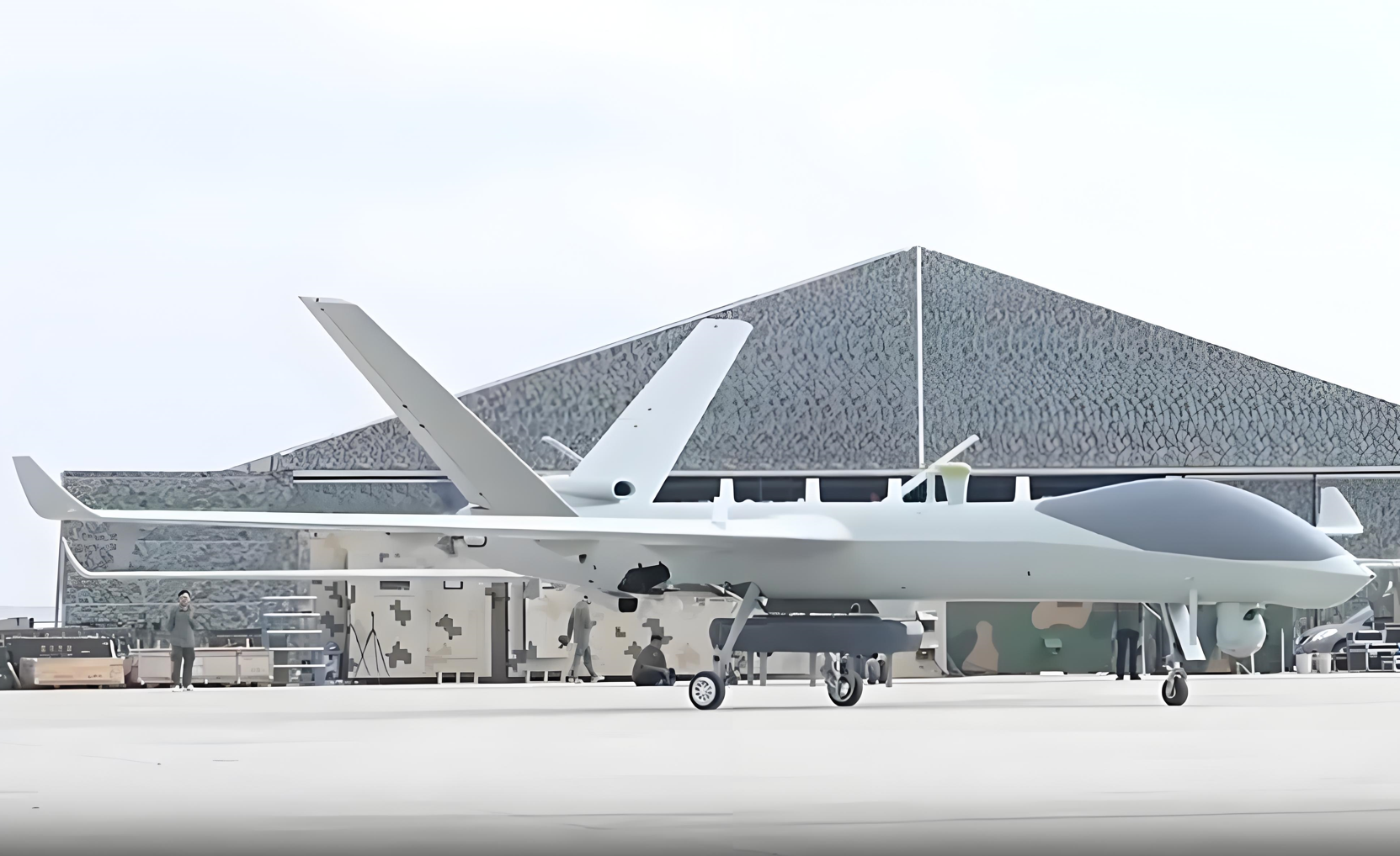 中國新型無人機彩虹-9公開試飛