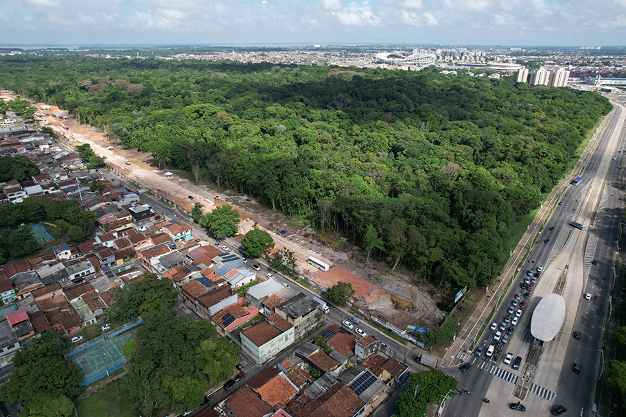 汽車旅館和改裝渡輪： 巴西為主辦 COP30 發揮創意