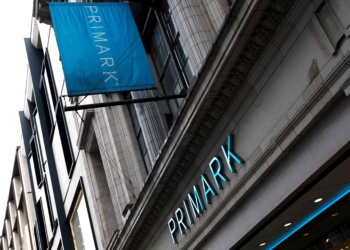 Primark 老闆 Marchant 與一名女性發生 “判斷失誤 ”後辭職