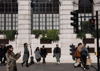 IDR調查顯示，英國薪酬獎勵為三年來最低