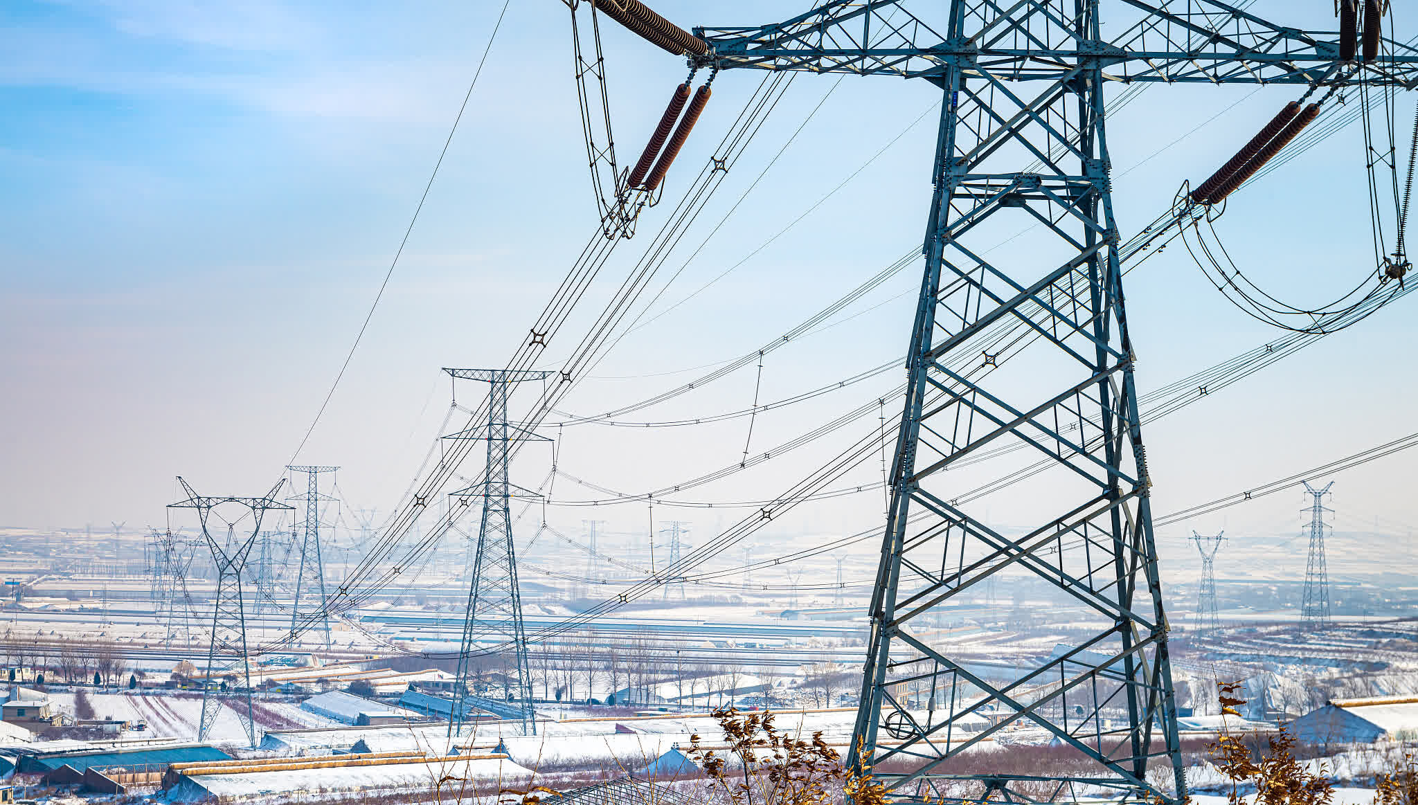 BNEF：亞洲、中東和非洲是電力基礎設施投資的最大機會所在