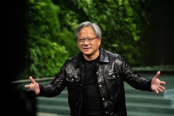 黃仁勳批美國認知錯誤：中國無法製造AI晶片是假像