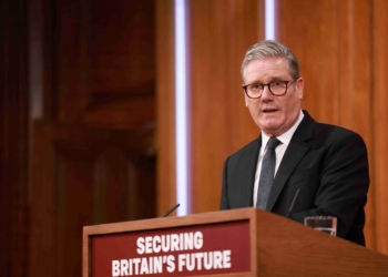 英國首相斯塔默推動淨移民下降的新政策