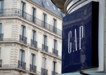 Gap列出關稅成本但未將其納入預測，股價暴跌