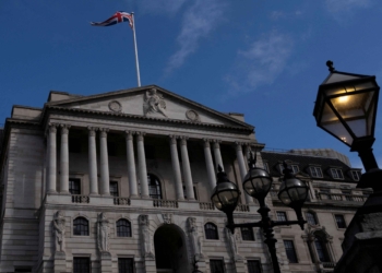 英國央行維持利率不變，因就業市場疲軟預計將進一步放鬆政策
