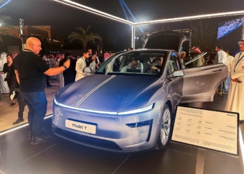 特斯拉完成首輛全自動駕駛 Model Y 的交付