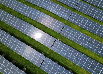 埃姆伯稱，太陽能在 6 月首次成為歐盟電力結構中的最大來源