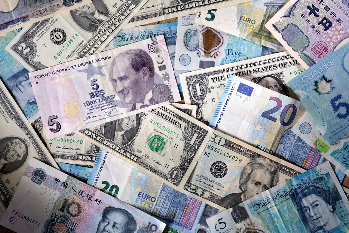 歐元下跌，因特朗普威脅對歐盟徵收 30% 的關稅