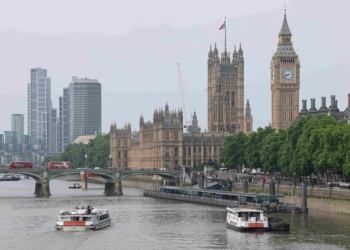部長表示，英國規定禁止對泰晤士水務公司進行特殊待遇
