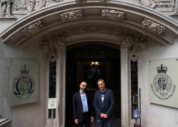 英國監管機構在法院裁決後撤銷了對Libor醜聞交易員的指控