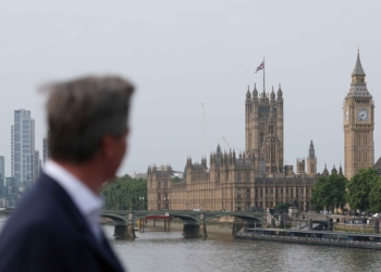 英國根據新的年齡驗證規則調查34個色情網站