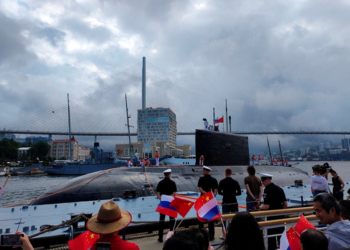 特朗普採取行動數日後，俄羅斯和中國海軍演練摧毀“敵方潛艇”