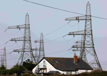 英國將為靠近新電力塔的家庭提供經濟激勵