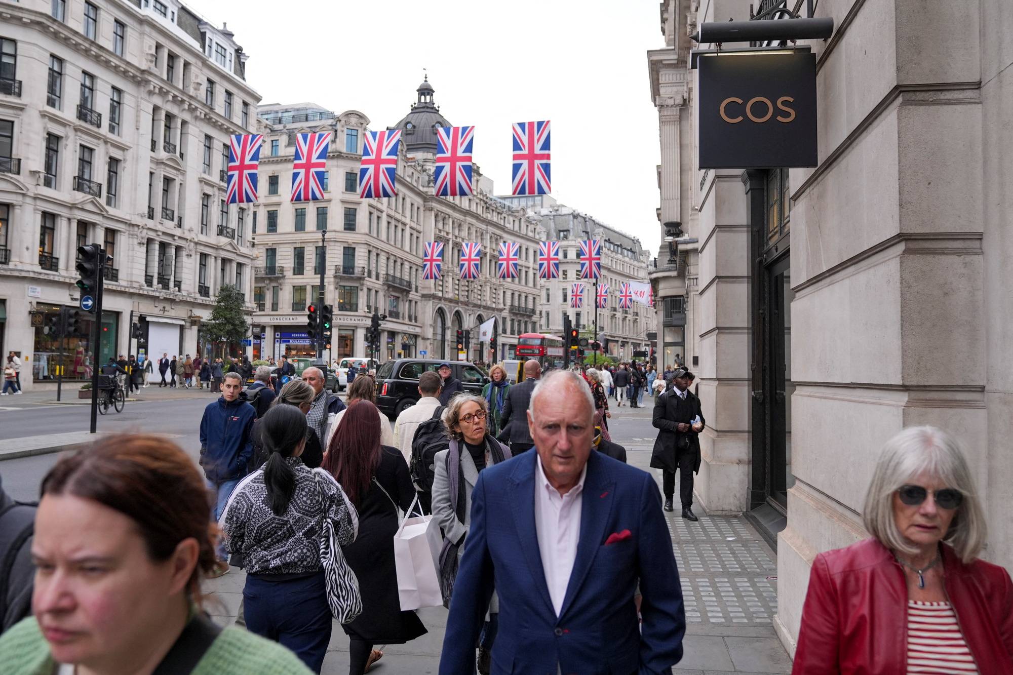 英國國家統計局表示，2023年底英國經濟規模比此前預期的略大