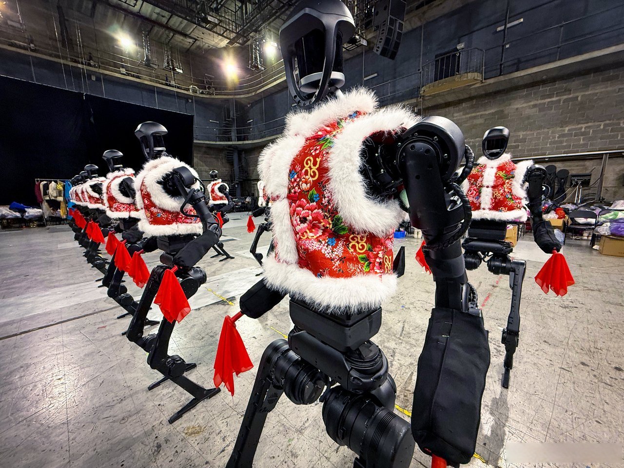 宇樹科技公佈新專利：可實現複雜舞臺表演 提升表演效果