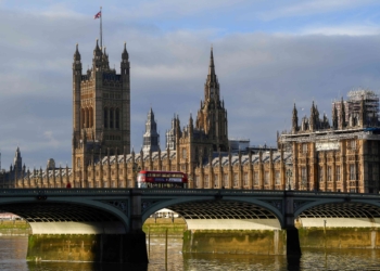 英國將全球疾病倡議的援助削減15%至8.5億英鎊