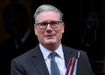 英國首相斯塔默不排除延長所得稅起征點凍結政策