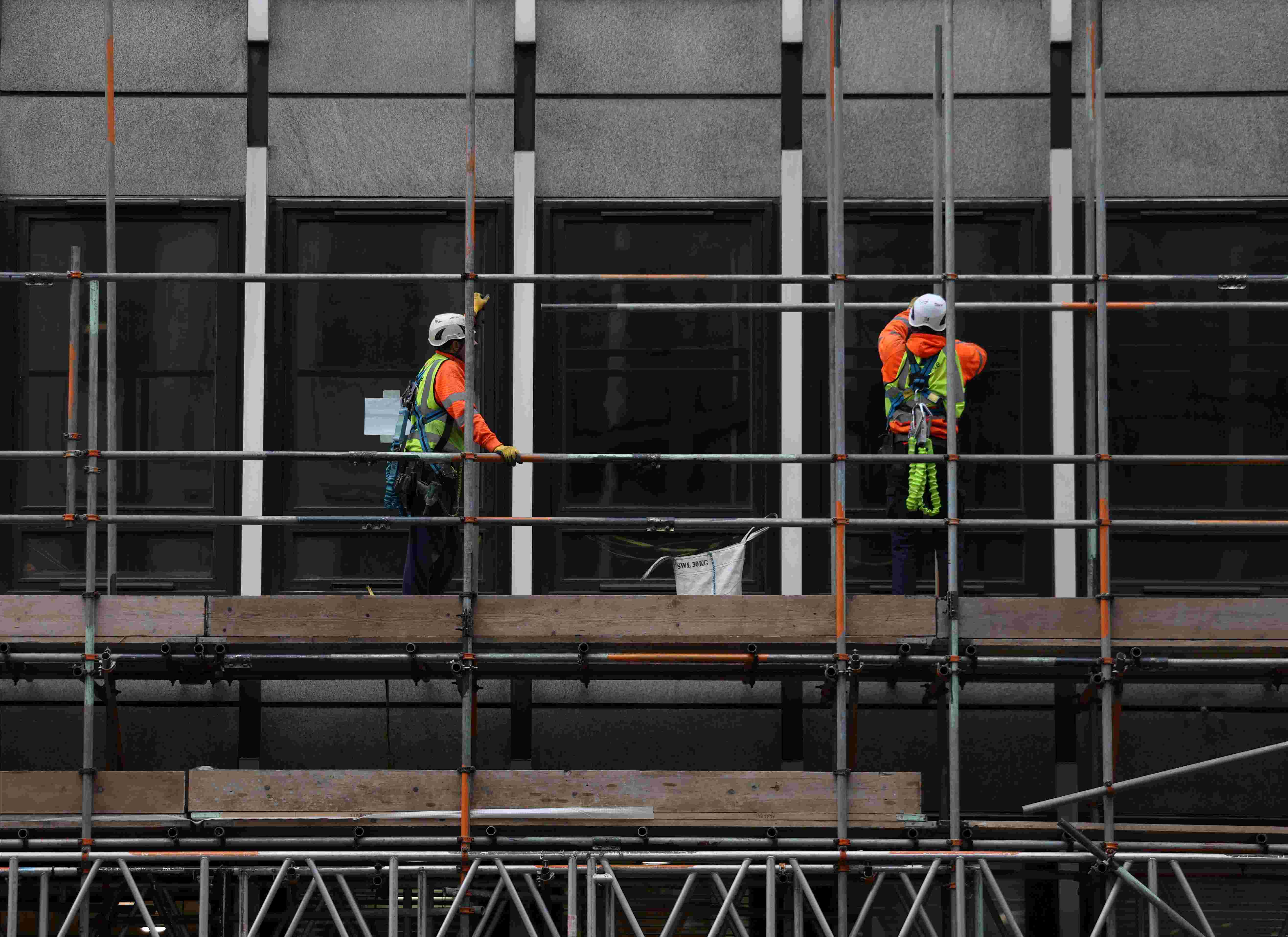 英國政府批准2026年最低工資上調4.1% - 星空經濟新聞