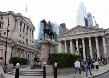 英格蘭銀行保安在達成薪資協議後取消罷工