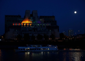 英國軍情六處（MI6）間諜首腦在首次演講中警告“咄咄逼人”的俄羅斯威脅