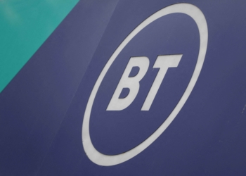 英國監管機構調查 BT 和 Three 夏季移動網路中斷事件