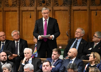 英國民粹主義政黨‘改革黨’吸引最新保守黨叛逃者