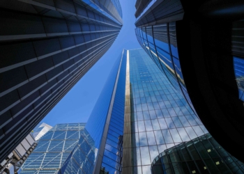 隨著對整體經濟的疑慮加劇，英國企業信心減弱