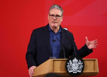 英國首相斯塔默因曼德爾森事件面臨越來越大壓力