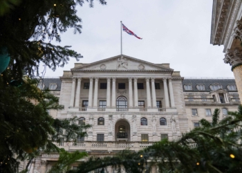 英國央行政策制定者以9-0投票決定面對戰爭風險維持利率不變