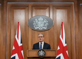 英國首相斯塔默呼籲加強與歐洲關係，因伊朗戰爭影響美英關係