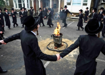 近期襲擊事件陰影下，英國猶太人齊聚一堂慶祝年度節日