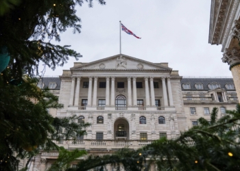 路透社調查顯示：英國央行今年將維持利率在3.75%，但預期加息的經濟學家比例正在增加