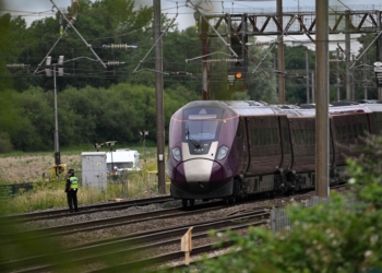 英國列車相撞致人死亡，9人仍處危重狀態