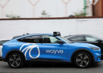 優步與人工智慧公司Wayve在倫敦推出首輛無人駕駛計程車